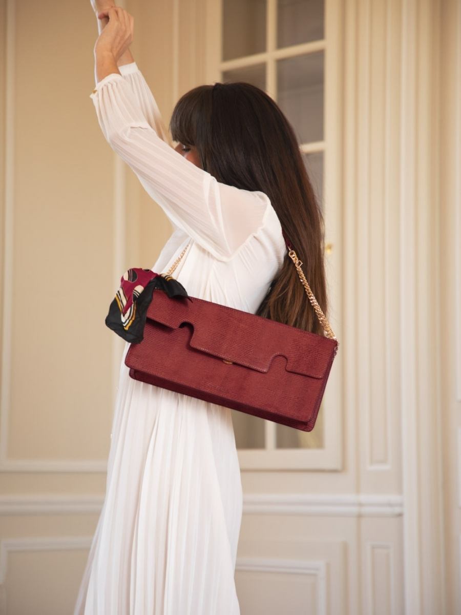 red-leather-baguette-bag-gabrielle-ultra-long-1960-garnet-paul-marius-front-view-picture-w42l-l-r