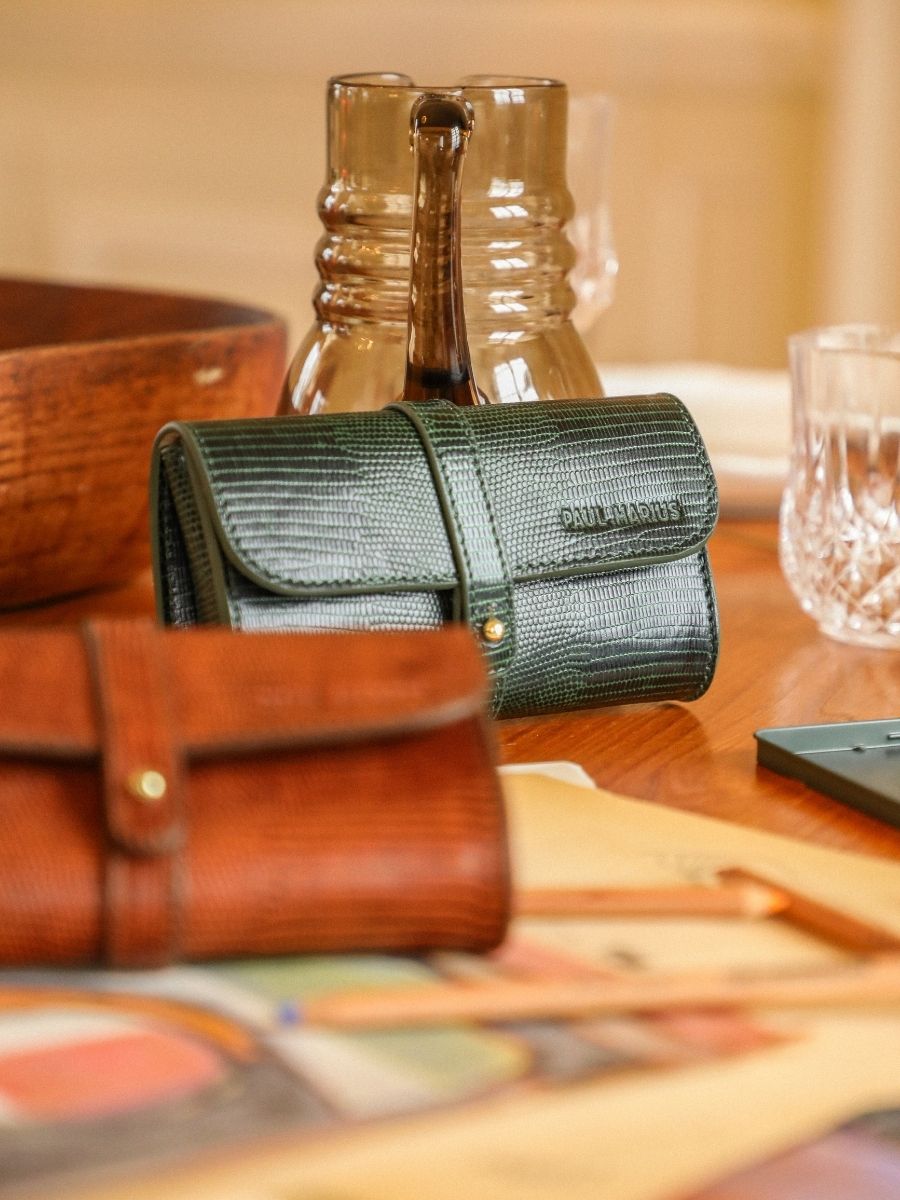 green-leather-glasses-case-oscar-1960-paul-marius-campaign-picture-m50-l-dg