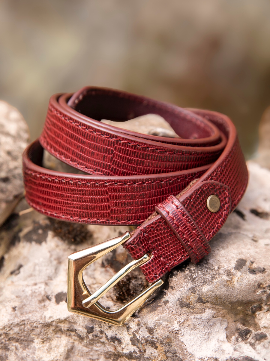 women-leather-belt-red-front-view-picture-laceinture-albane-1960-garnet-paul-marius-lb-l-r