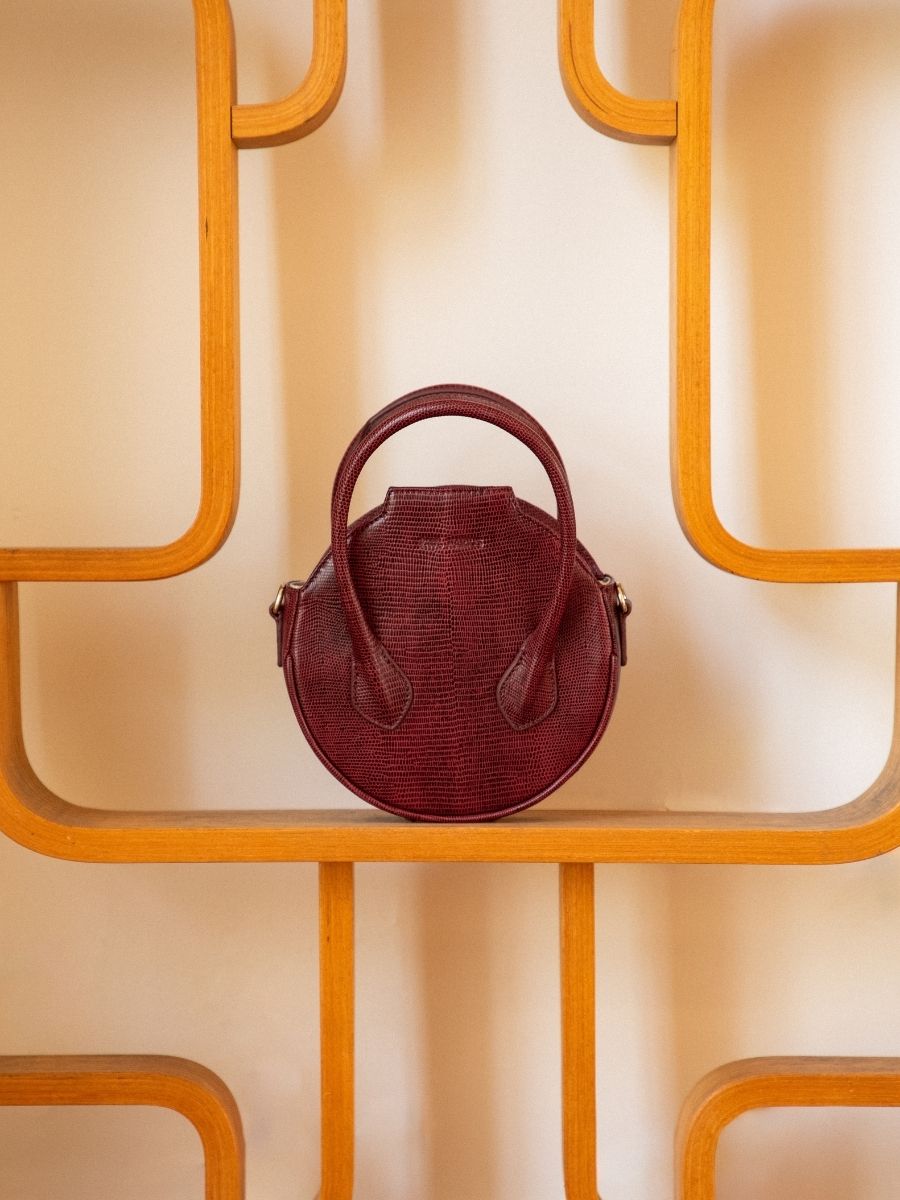 leather-handbag-for-women-red-front-view-picture-aline-1960-garnet-paul-marius-w34-l-r