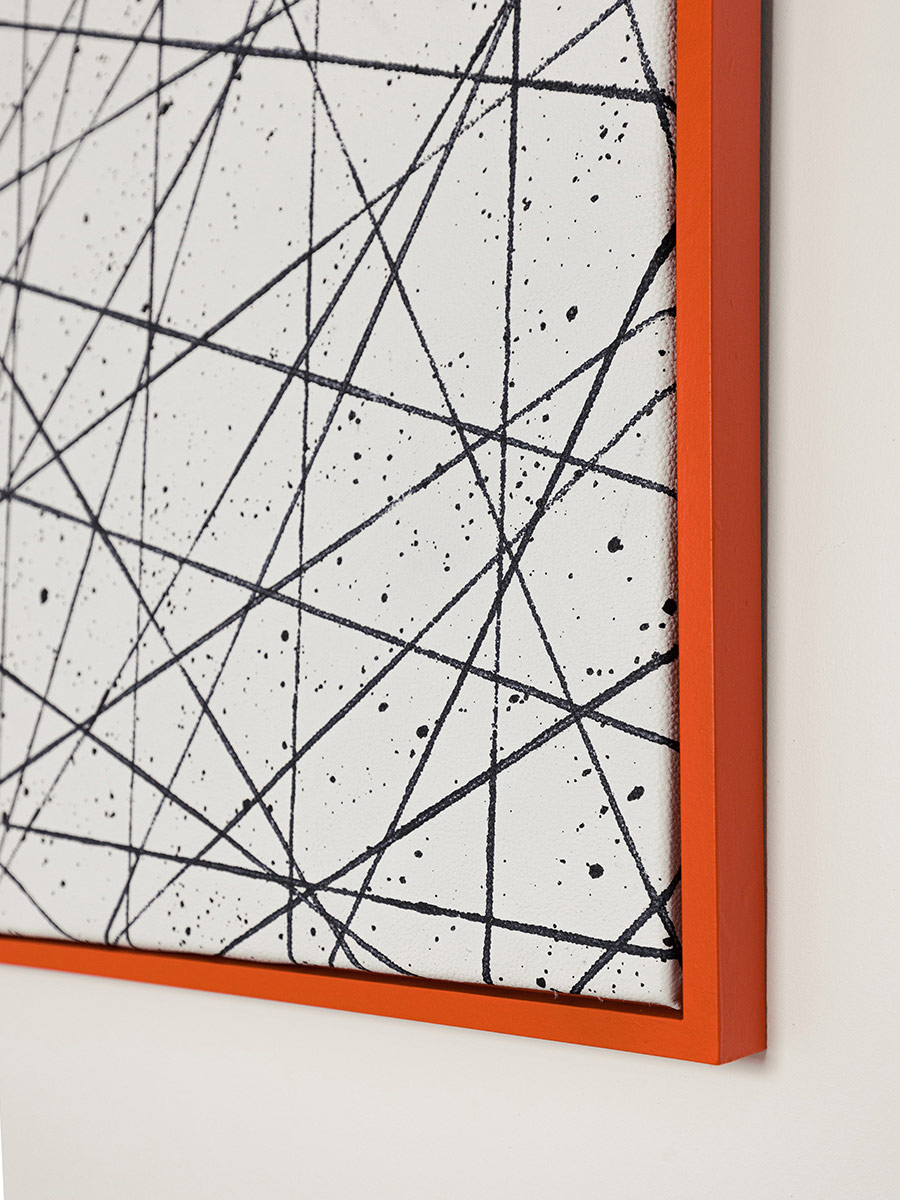 board-letableau-arty-01-orange-black-white-back-view-board-art1-b-w-o