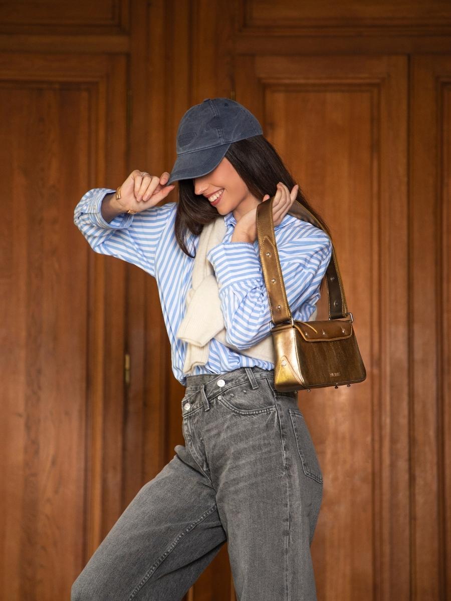 shoulder-bag-gold-billie-bronze-focus-material-view-w55-og