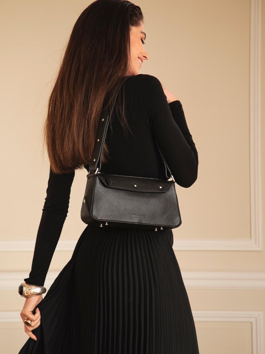 shoulder-bag-billie-black-ambient-view-w55-b