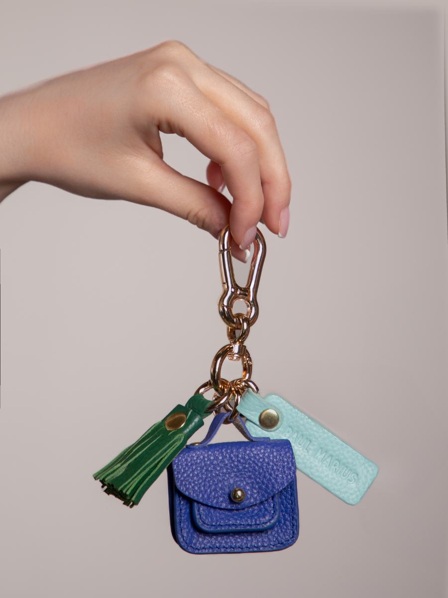 blue-leather-key-ring-labreloque-mademoiselle-george-azur-royal-blue-paul-marius-ambient-picture-lkc-w05-az-blu