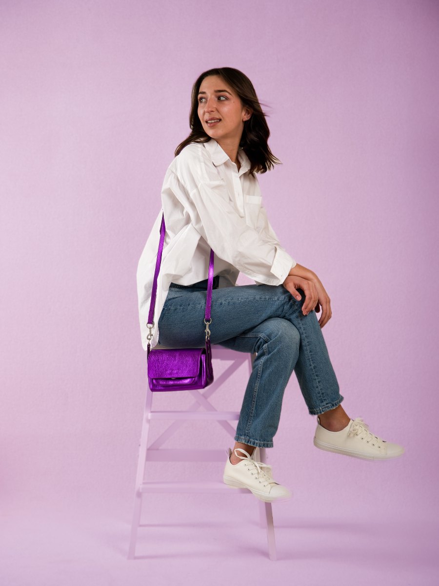 purple-metallic-leather-mini-cross-body-bag-diane-xs-bonbon-paul-marius-ambient-view-picture-w35xs-m-p