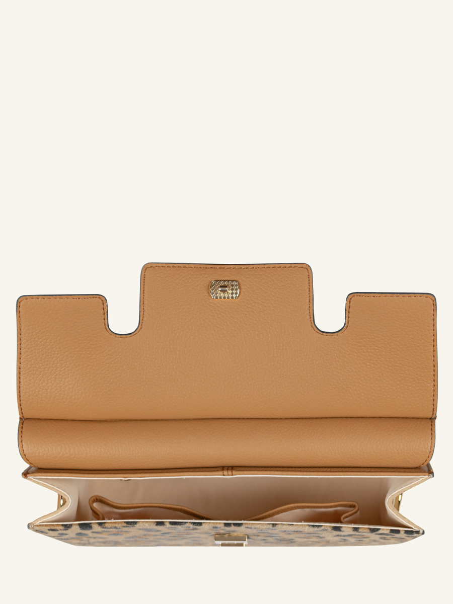 baguette-bag-leather-gabrielle-burgundy-inside-view-w42-lp-bei