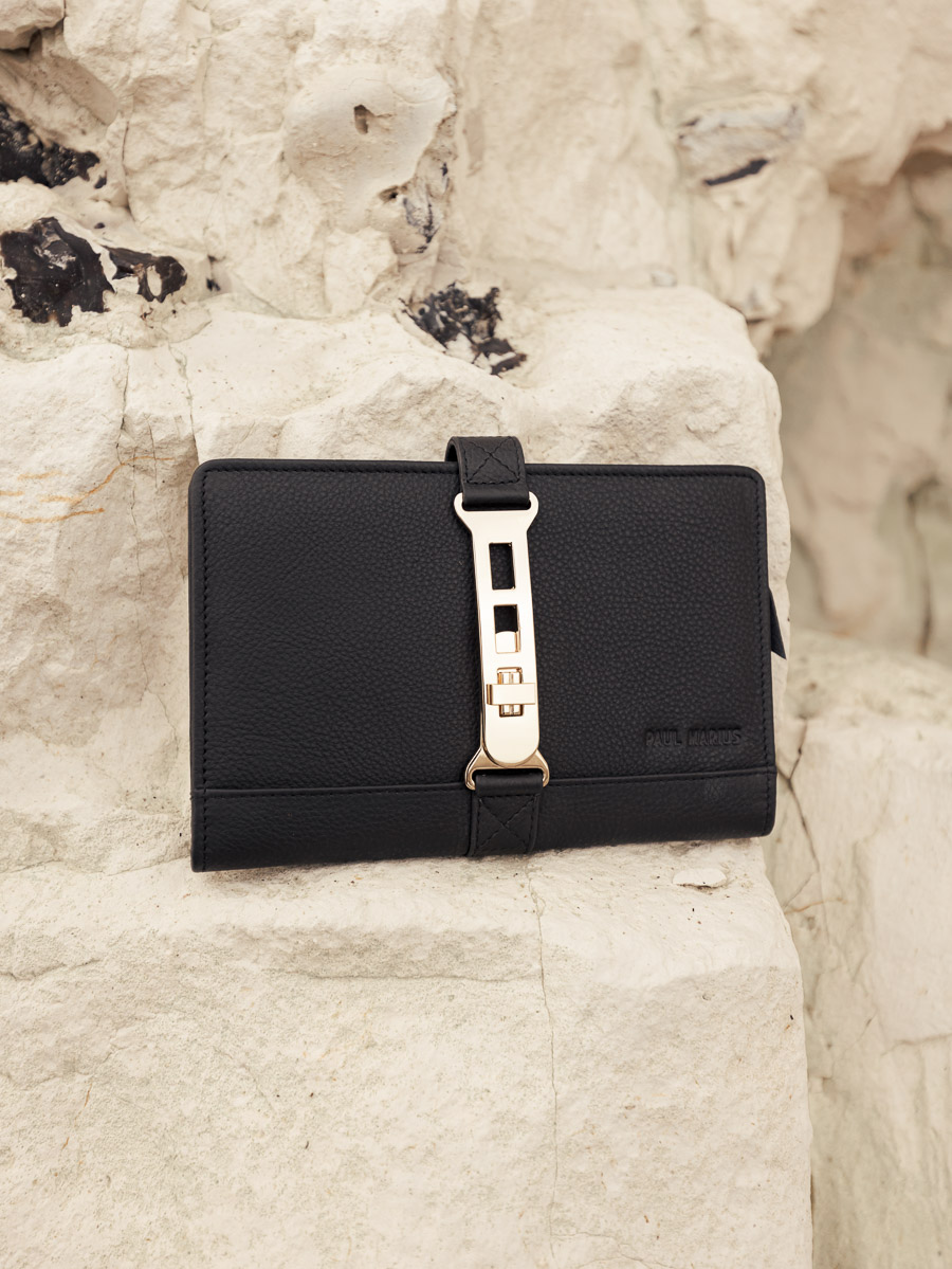 wallet-gaspard-soft-black-campaign-view-m78-bm-b