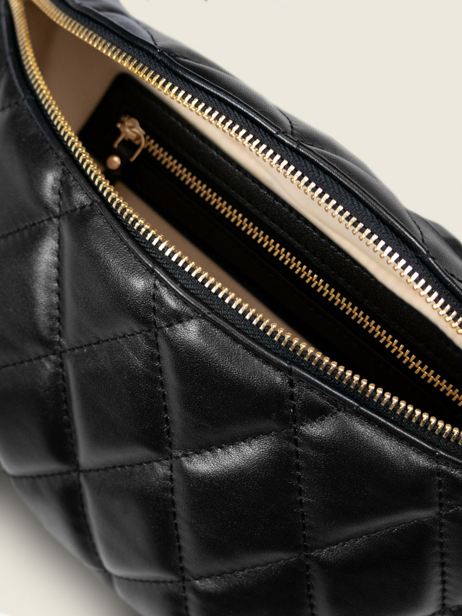 quilted-fanny-pack-labanane-diamant-black-inside-view-m503-mat-d-b