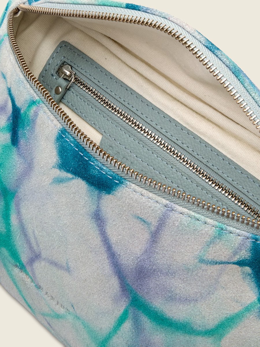 Blue Tie & Dye fanny pack LaBanane - Tie & Dye Blue inside view
