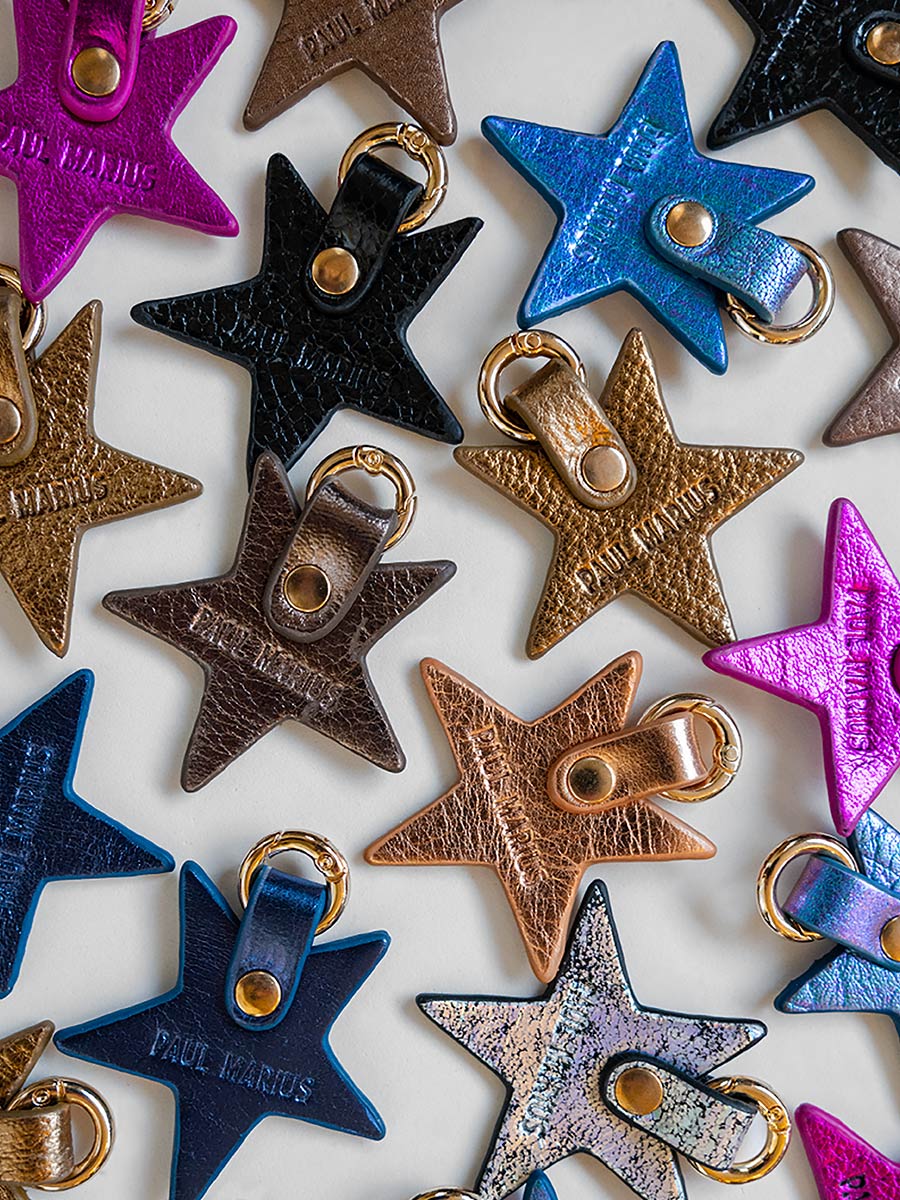 key-ring-labreloque-etoile-or-rose-ambient-view-lkc-star-g-pi