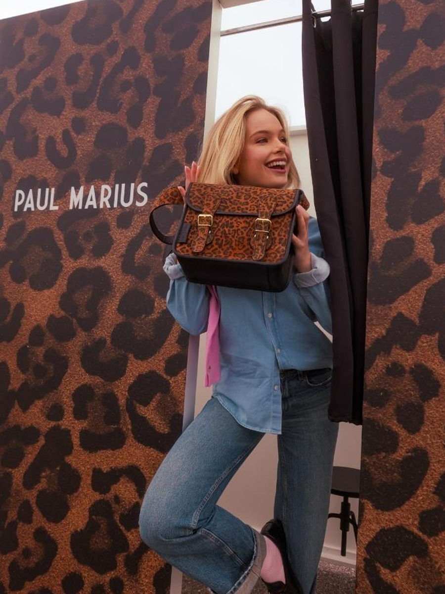 shoulder-bag-lasacoche-s-leopard-black-ambient-view-m02s10-lp-b