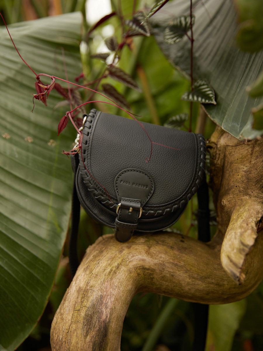 mini-leather-shoulder-bag-lebobo-xs-black-ambient-view-w61xs-b