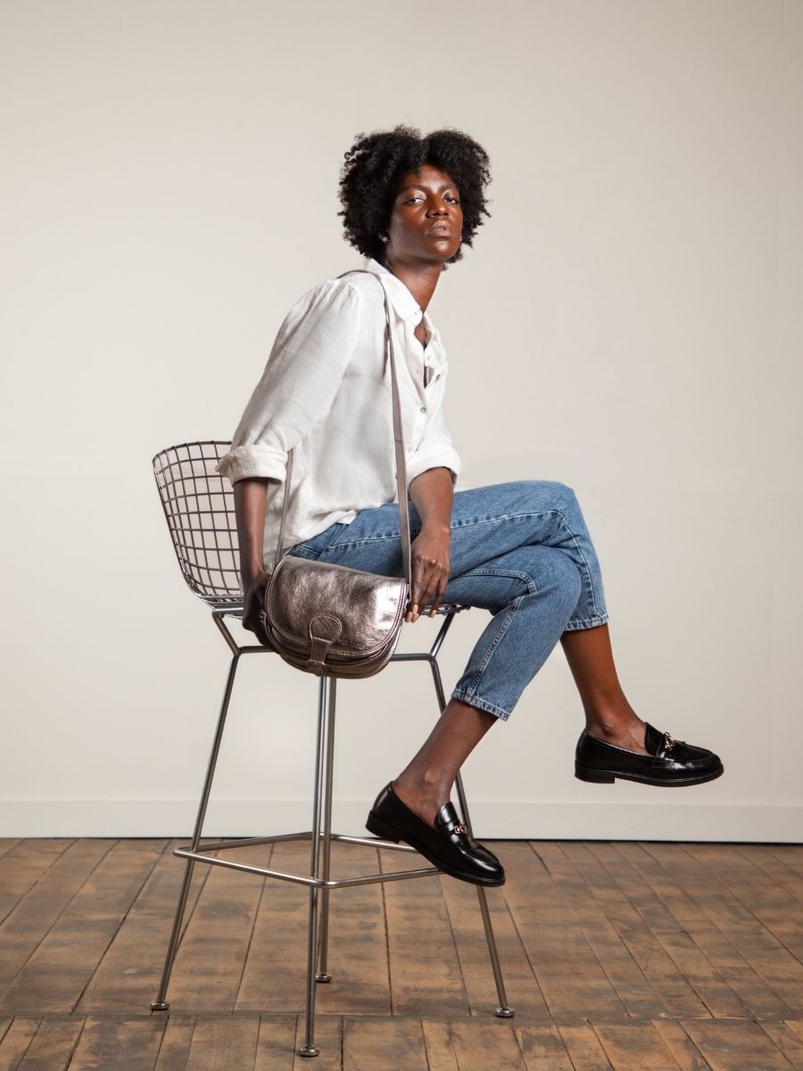 silver-leather-shoulder-bag-lebohemien-steel-paul-marius-campaign-picture-m44-gm