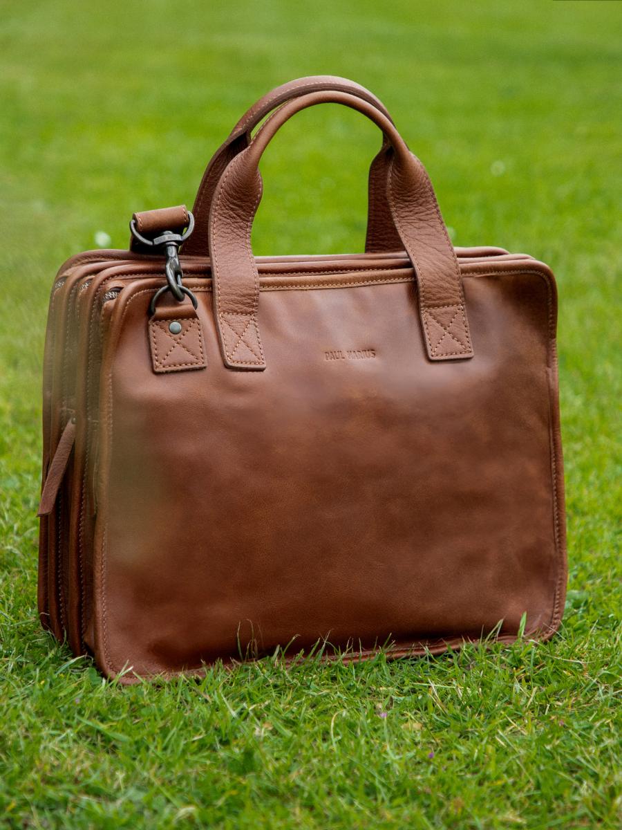 leather-document-holder-brown-front-view-picture-leconquerant-tobacco-brown-paul-marius-b01-mk