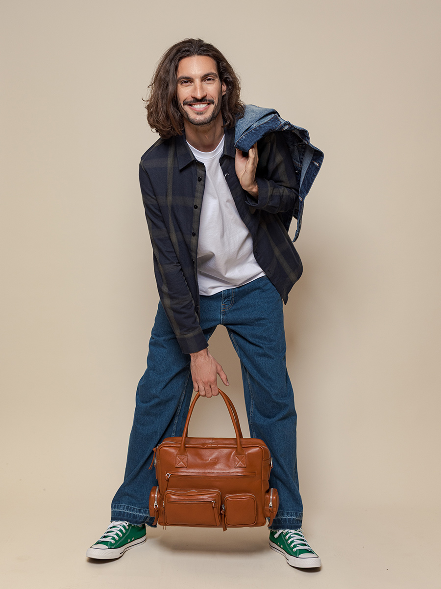 brown-multipockets-document-holder-ledandy-90s-cognac-focus-material-view-w204-co