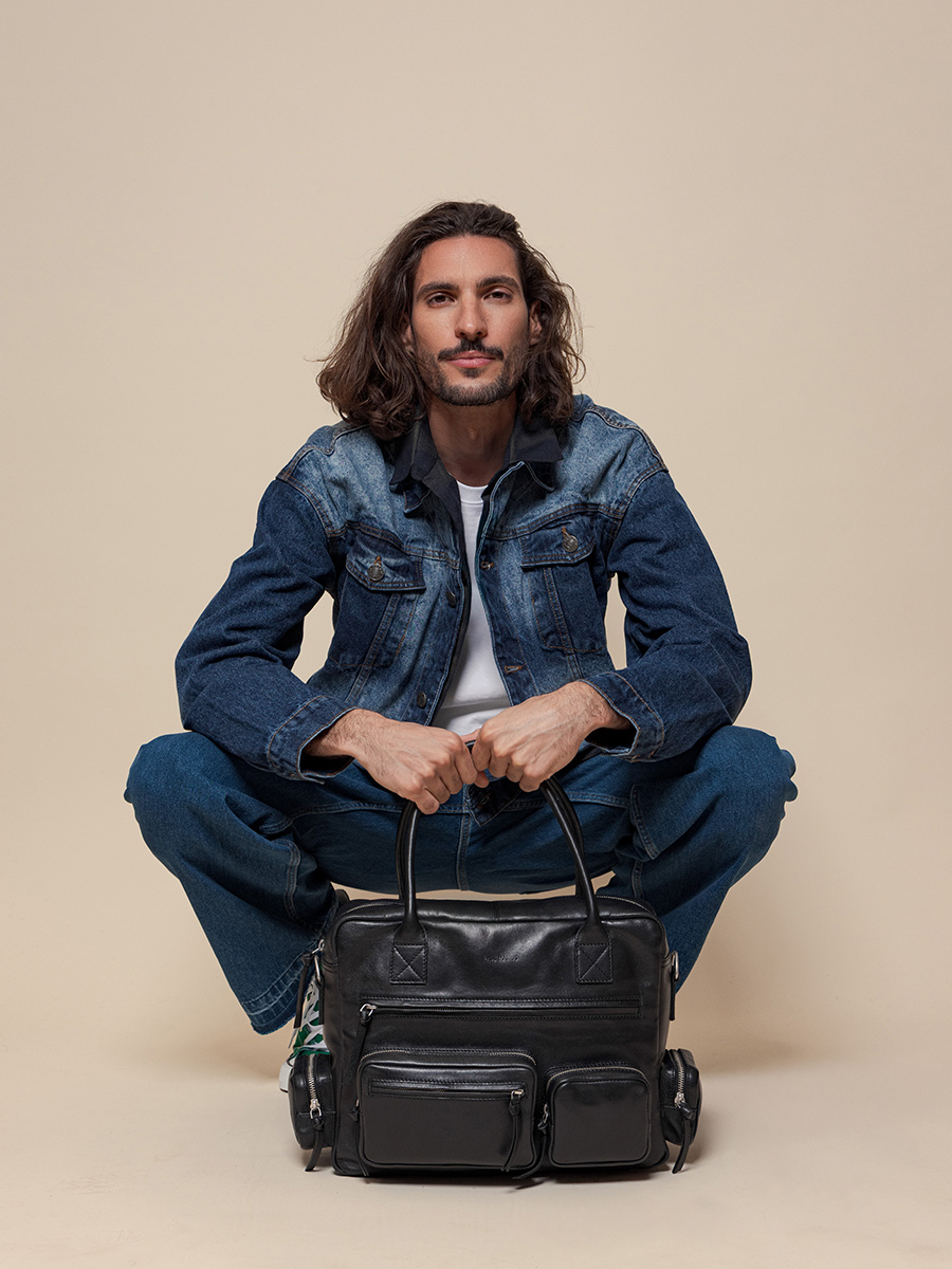 multipockets-document-holder-ledandy-90s-black-ambient-view-w204-b