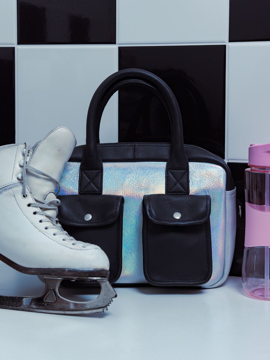 handbag-ledandy-s-givre-holographic-black-campaign-view-w04s-giv