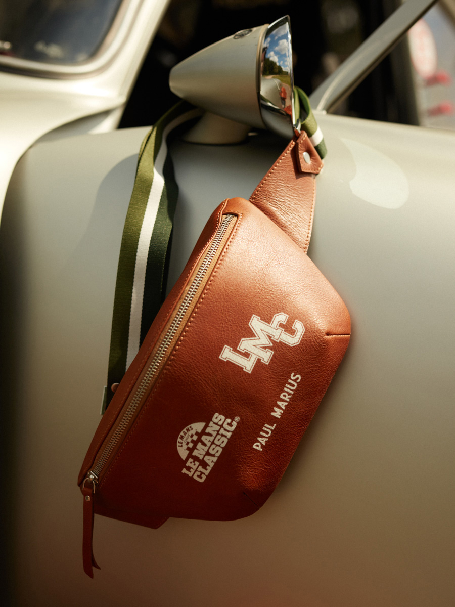 fanny-pack-brown-leather-labanane-le-mans-classic-2025-ambient-view-m503-lemans25-l