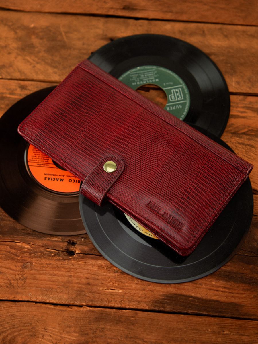 red-leather-wallet-leportefeuille-charlotte-n2-1960-garnet-paul-marius-front-view-picture-m67-l-r