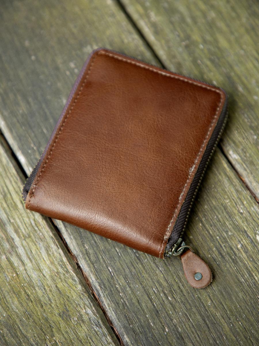 leather-wallet-unisex-brown-focus-material-view-picture-leportefeuille-paul-tobacco-brown-paul-marius-wallet-mk