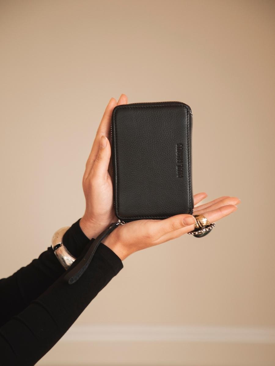 wallet-alice-black-ambient-view-m76-b