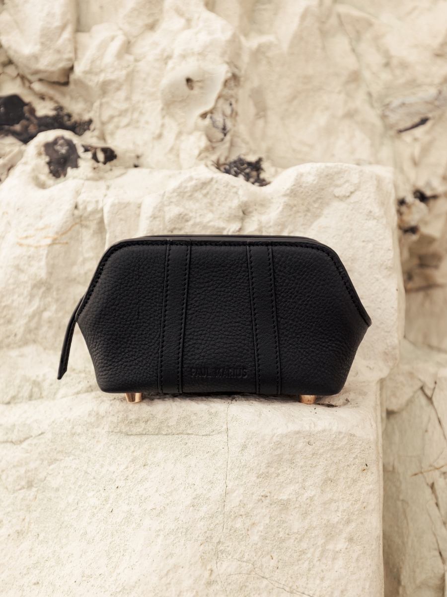 pocket-purse-louis-soft-black-ambient-view-m77-bm-b