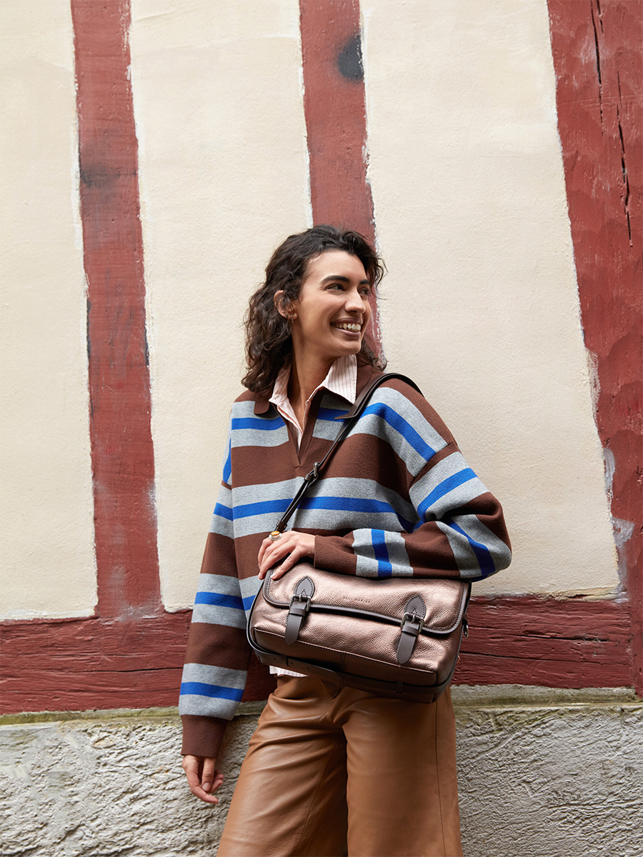 leather-cross-body-bag-loulou-copper-ambient-view-w78-m-c