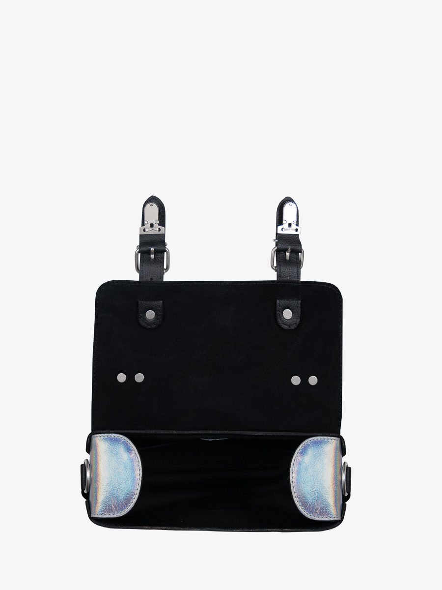 shoulder-bag-artisane-givre-holographic-black-ambient-view-p02-giv