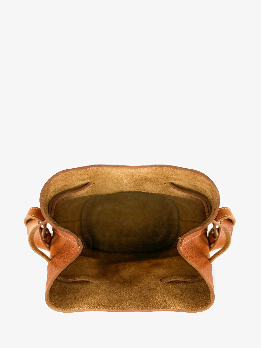 brown-leather-bucket-bag-women-inside-view-picture-aumoniere-oiled-cognac-paul-marius-3760125358123