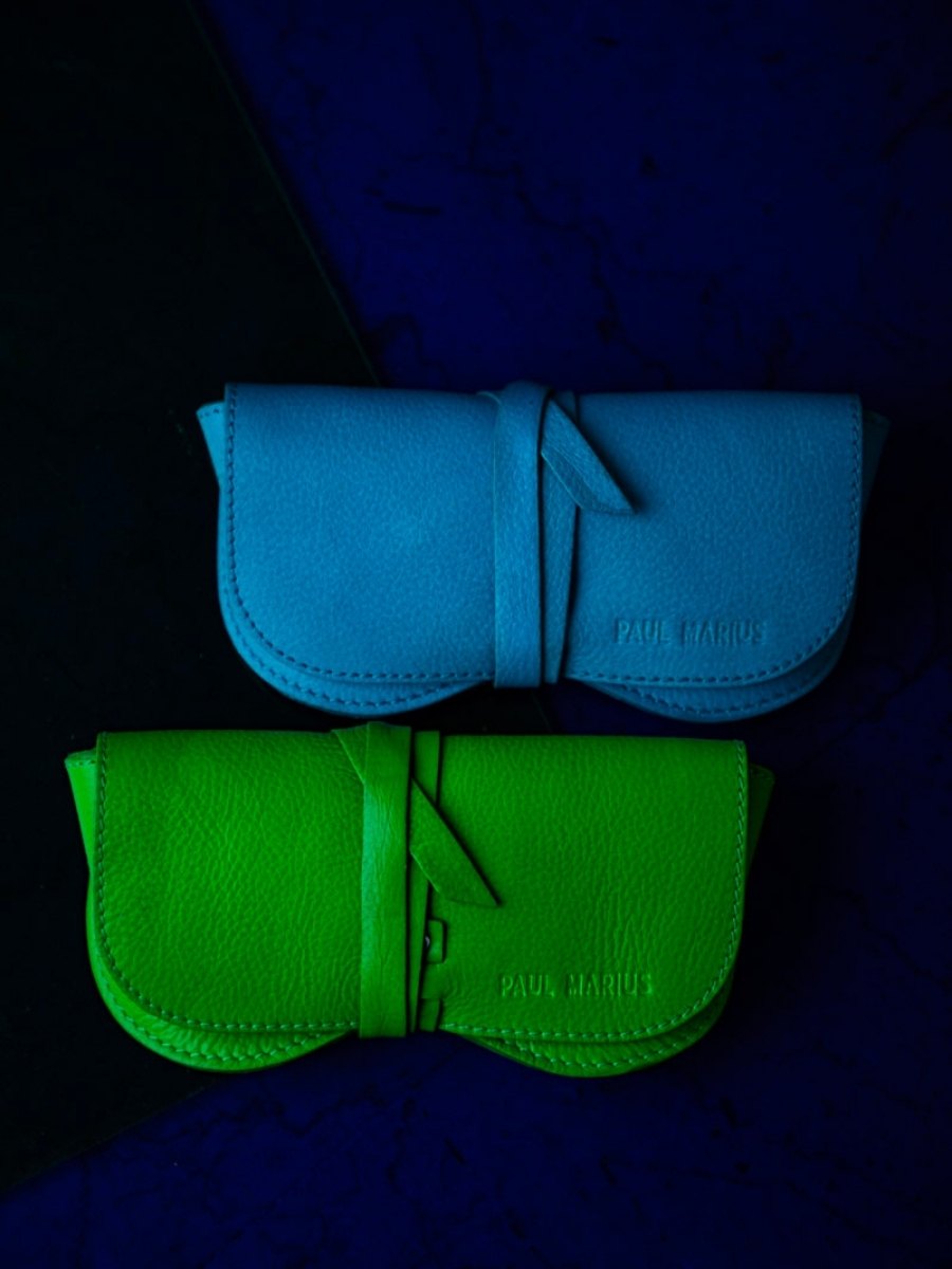 leather-glasses-case-for-women-green-front-view-picture-letui-a-lunettes-neon-paul-marius-m49-ne-gr