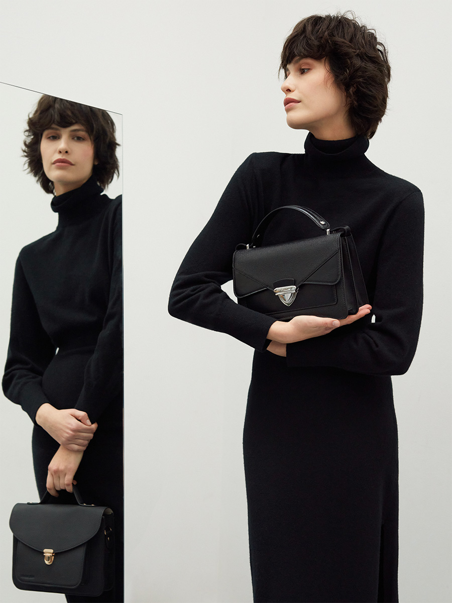 madame-george-leather-women-black-bag-ambient-view-w63-cav-b