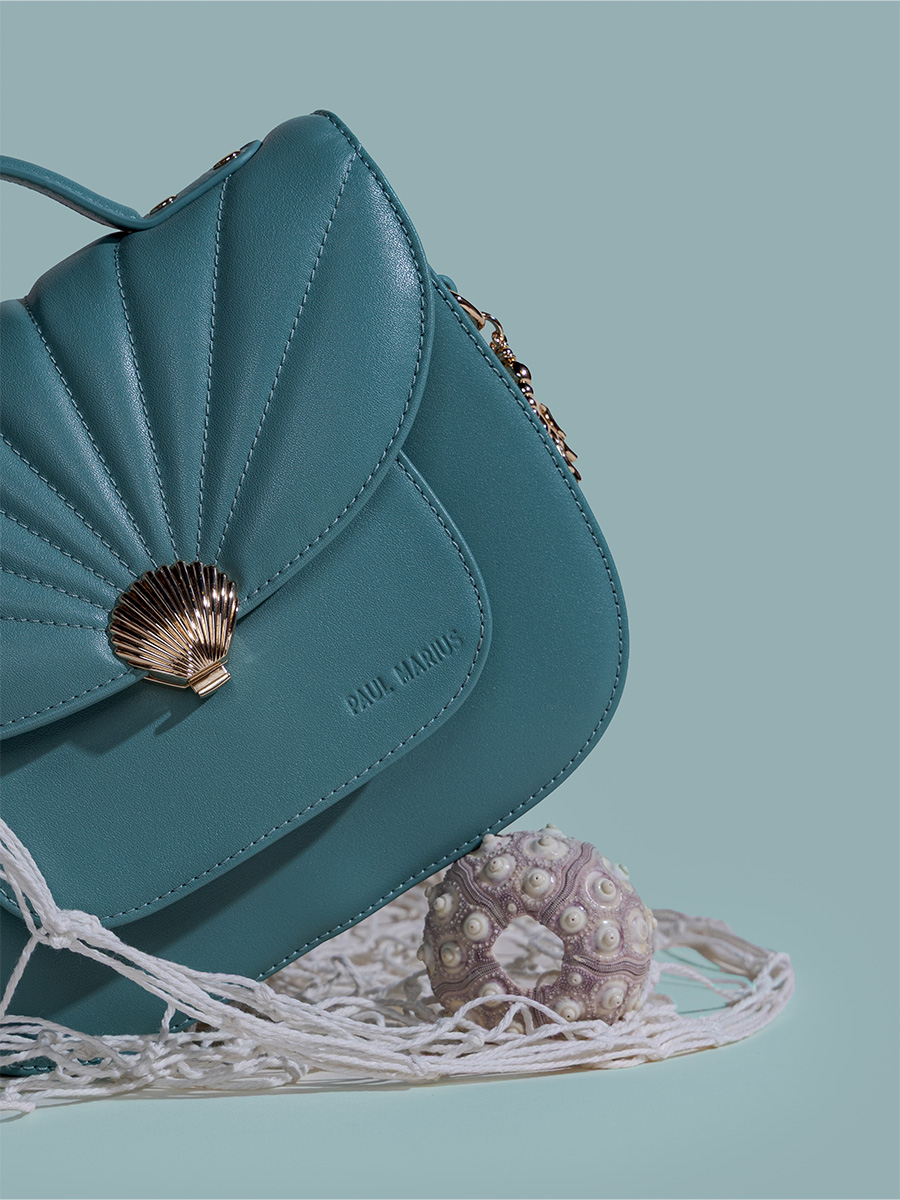 cross-body-bag-leather-mademoiselle-george-coquillage-lagoon-blue-ambient-view-picture-w105-blu
