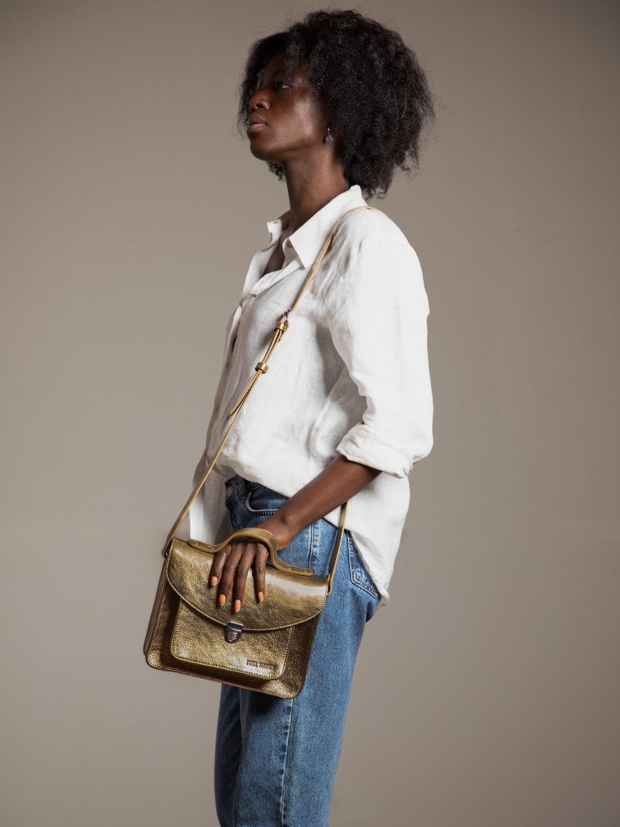 gold-leather-handbag-mademoiselle-george-bronze-paul-marius-campaign-picture-w05-og