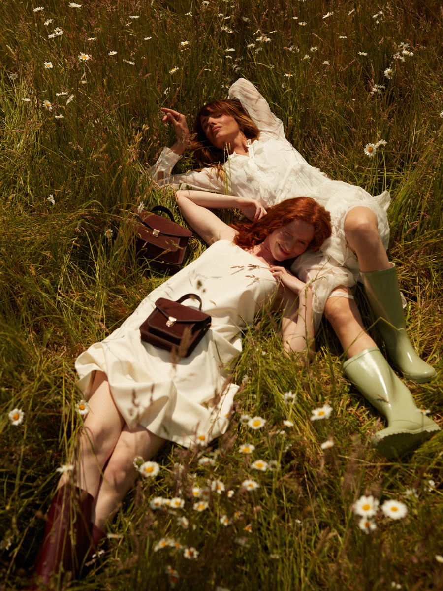 mini-cross-body-bag-brown-leather-mademoiselle-george-xs-n2-chocolate-ambient-view-w105xs-su-db