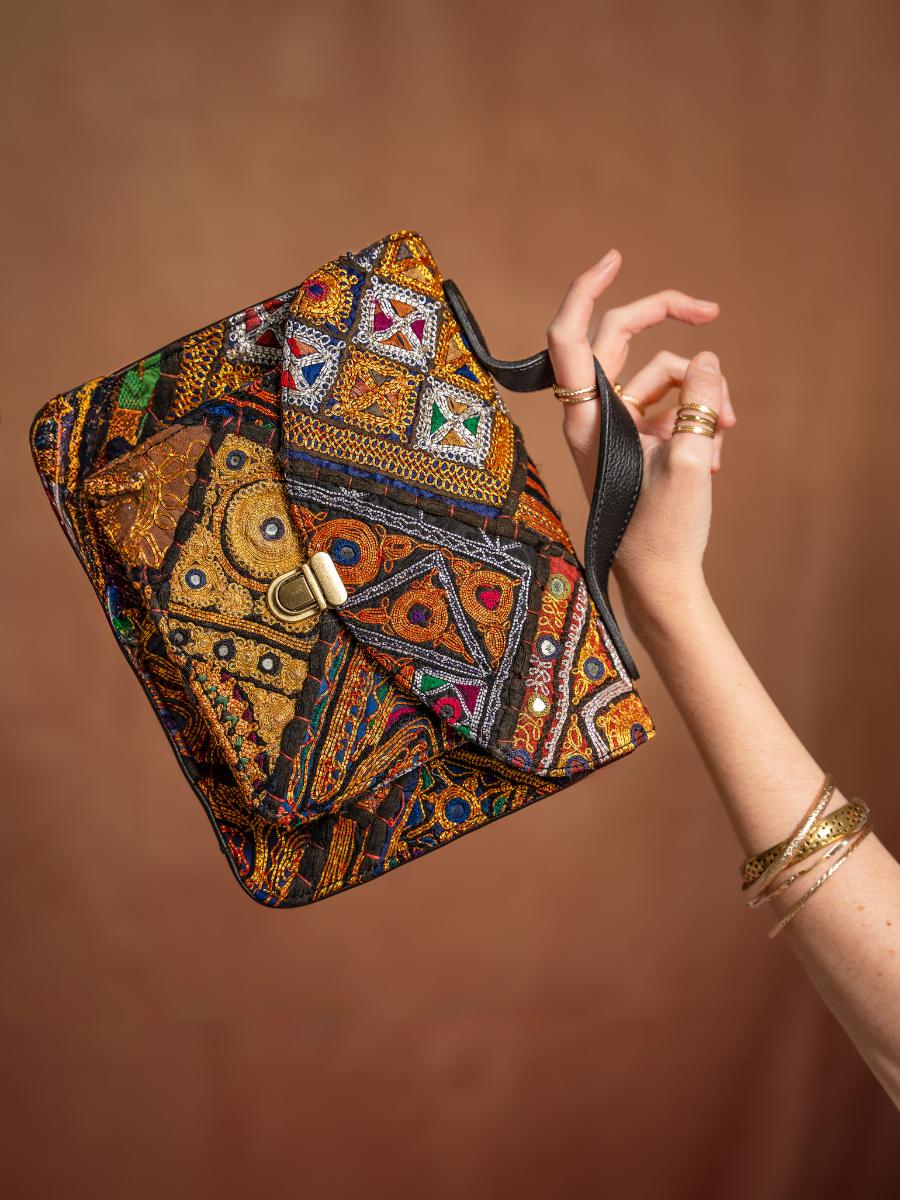 black-leather-handbag-mademoiselle-george-jaipur-black-paul-marius-front-view-picture-w05-jai-b