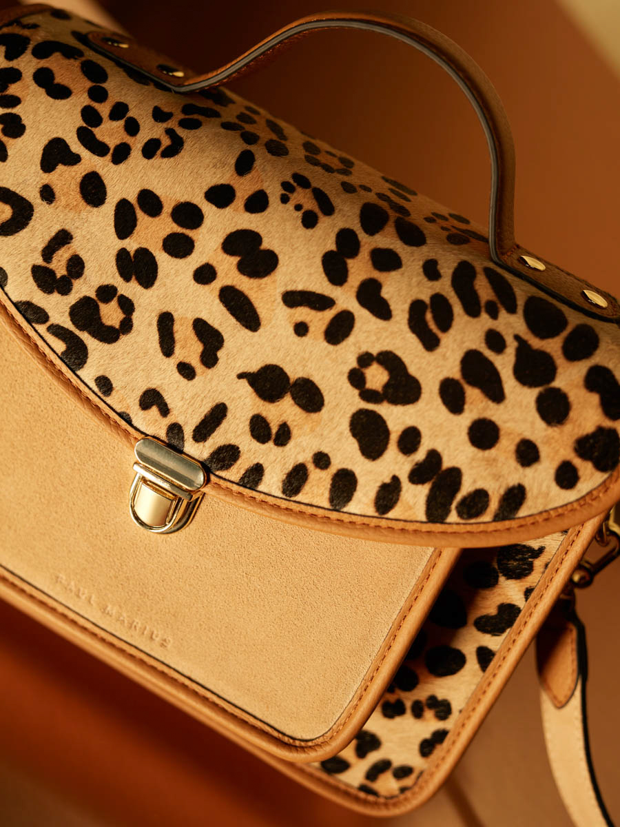 leather-cross-body-bag-mademoiselle-george-leopard-beige-ambient-view-w05-lp-bei