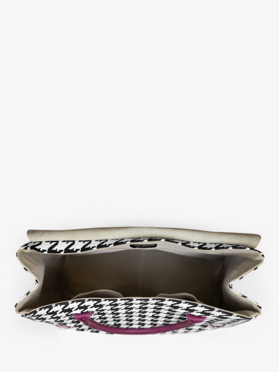 purple-leather-travel-bag-rouen-delhi-allure-zinzolin-paul-marius-campaign-picture-m105-hs2-zi