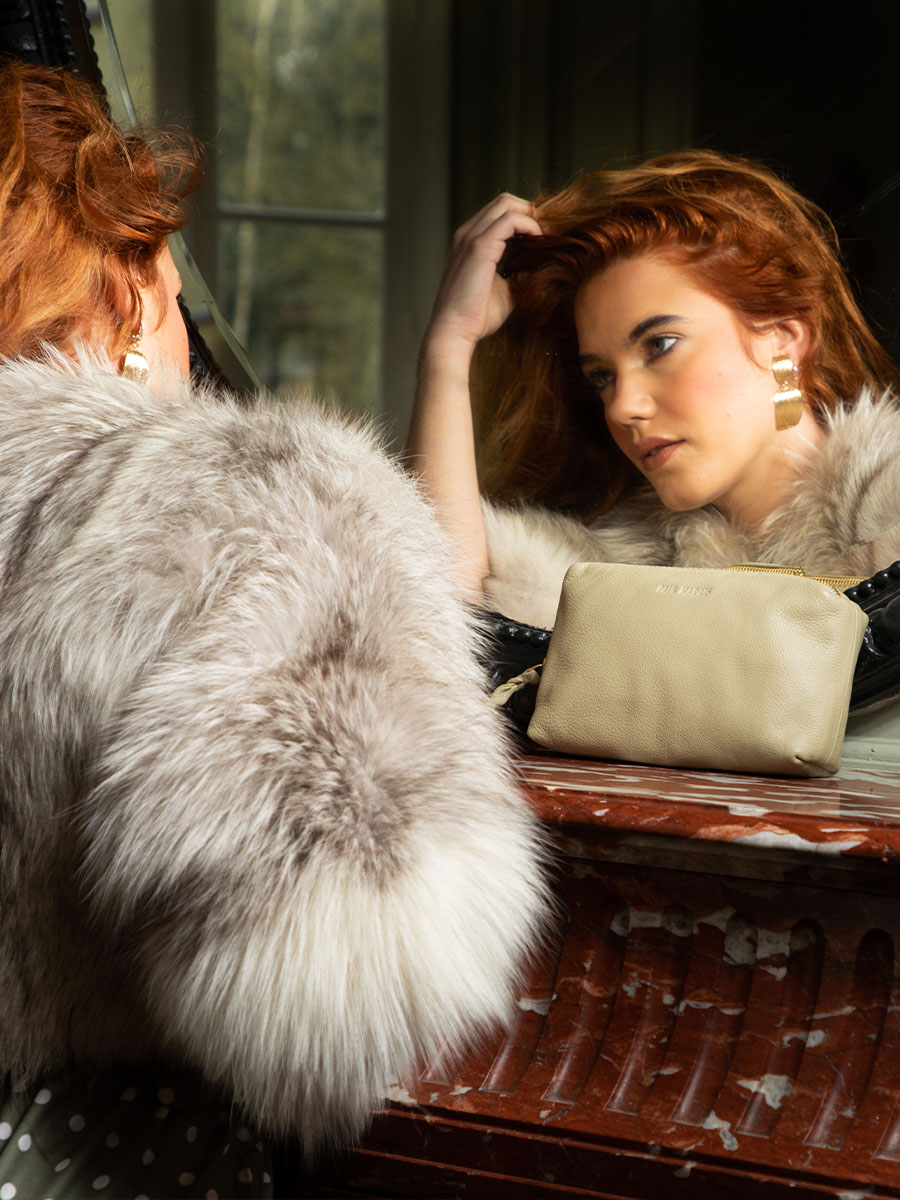 leather-makeup-bag-for-women-green-matter-texture-adele-art-deco-almond-paul-marius-3760125360065