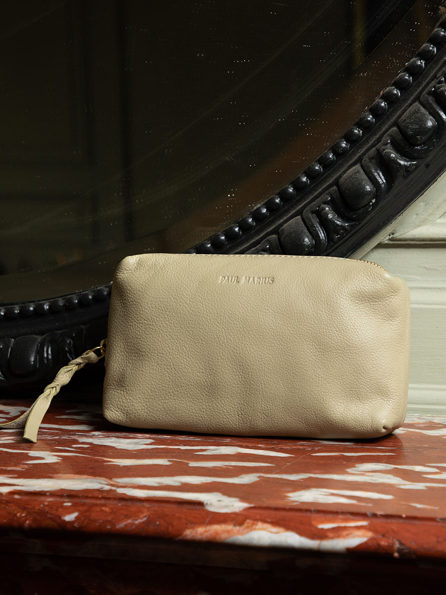 leather-makeup-bag-for-women-green-picture-parade-adele-art-deco-almond-paul-marius-3760125360065