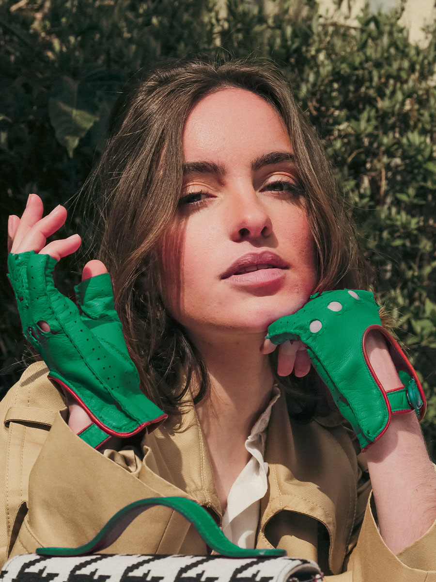 green-leather-racing-mittens-paul-marius-front-view-picture