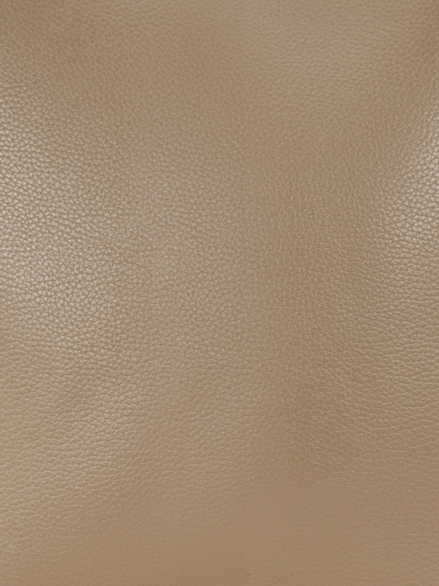 purse-leather-basile-taupe-focus-material-view-m75-bei