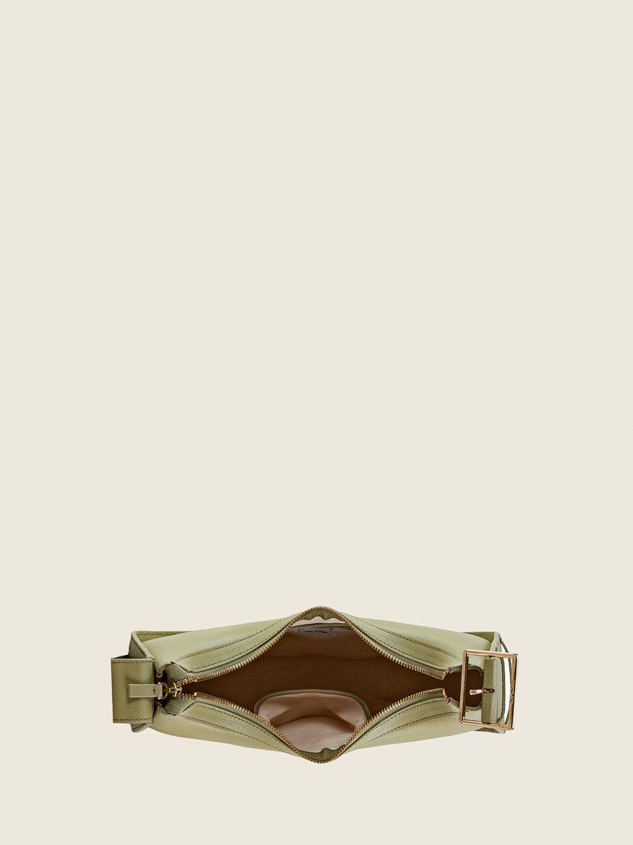 baguette-bag-leather-victoire-almond-ambient-view-w54-al