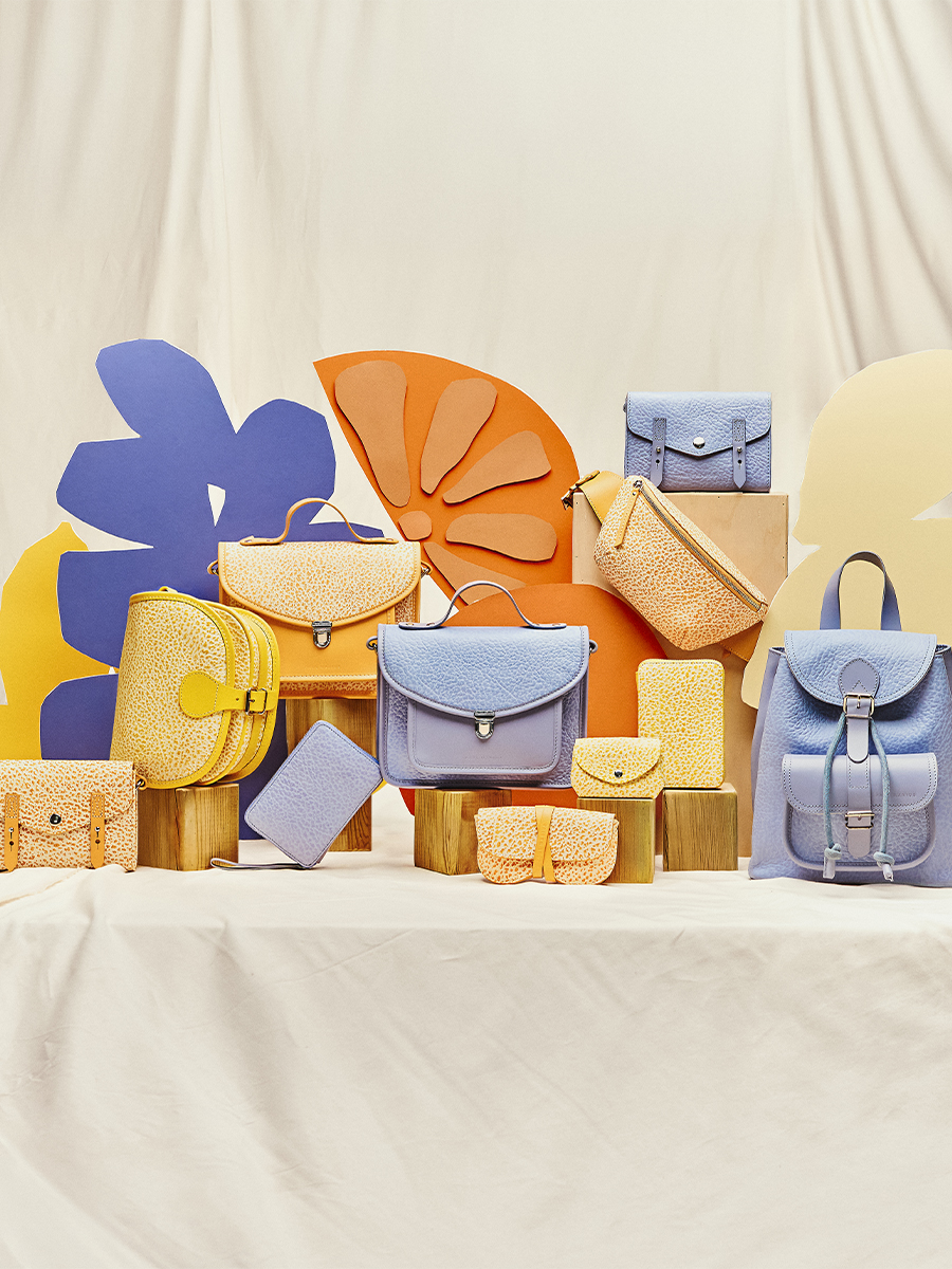 Yellow leather wallet LePortefeuille Alice - Citronnade ambient view