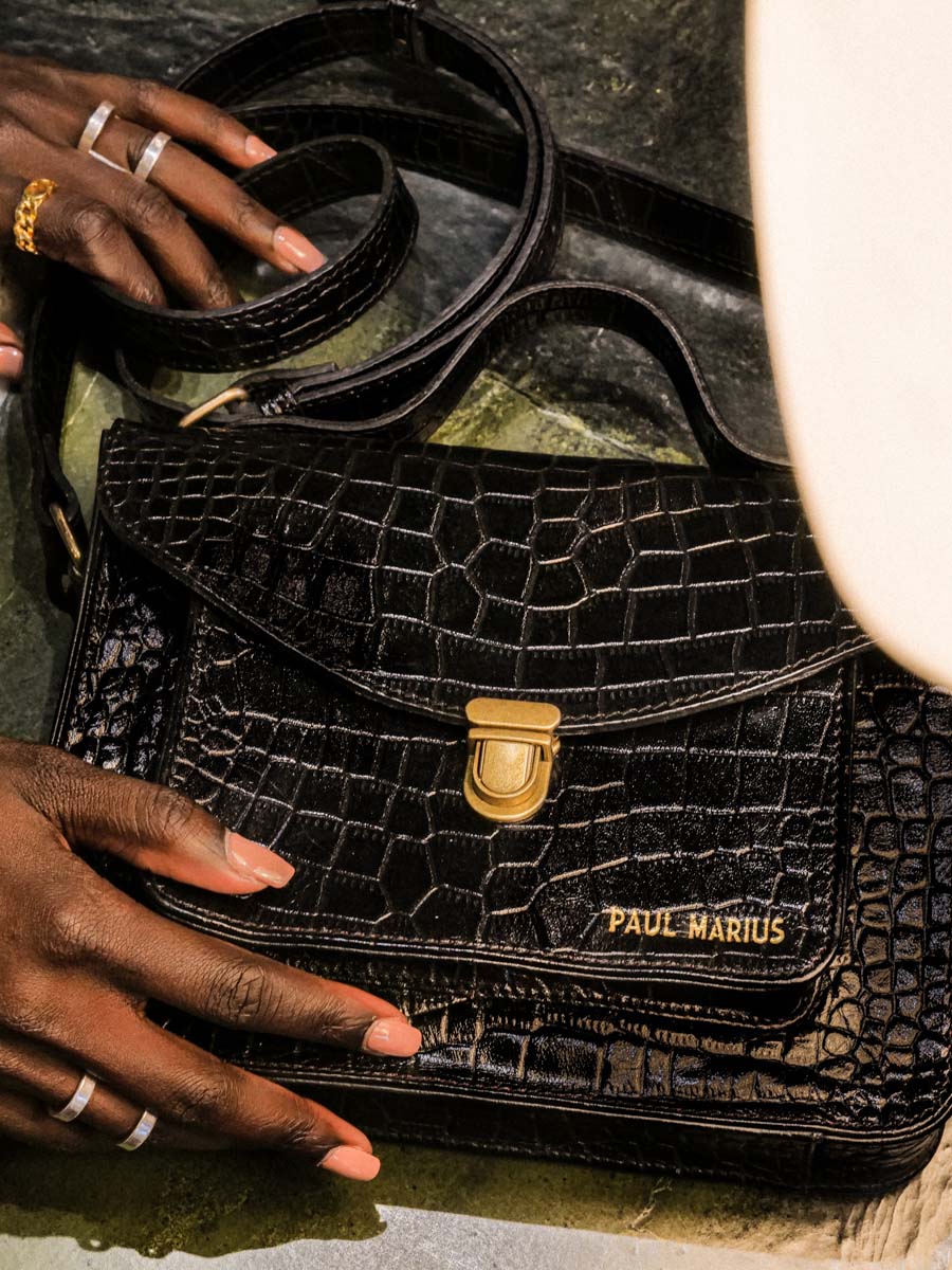 leather-crossbody-bag-for-woman-black-front-view-picture-mademoiselle-george-alligator-jet-black-paul-marius-3760125357553