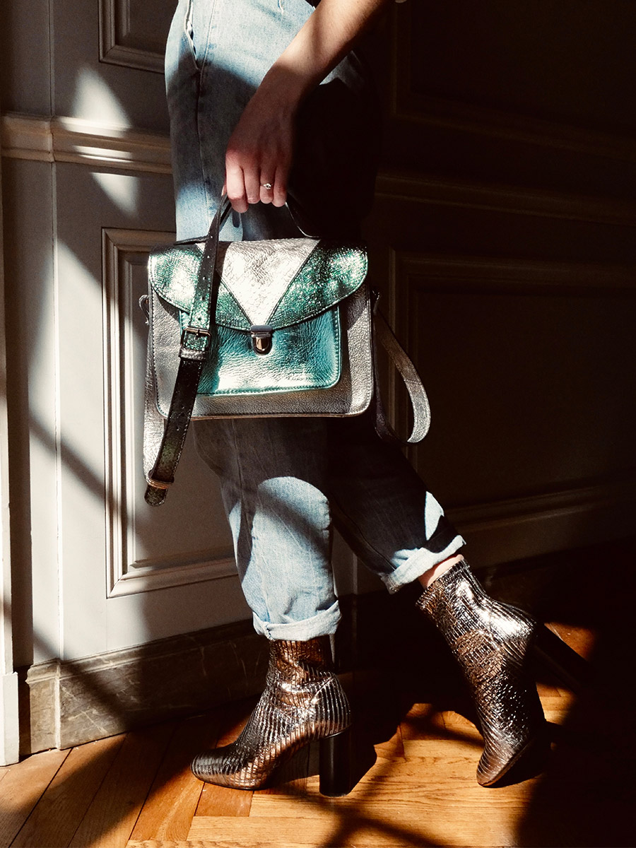 leather-hand-bag-for-woman-blue-white-picture-parade-mademoiselle-george-chimere-polar-paul-marius-3760125341422