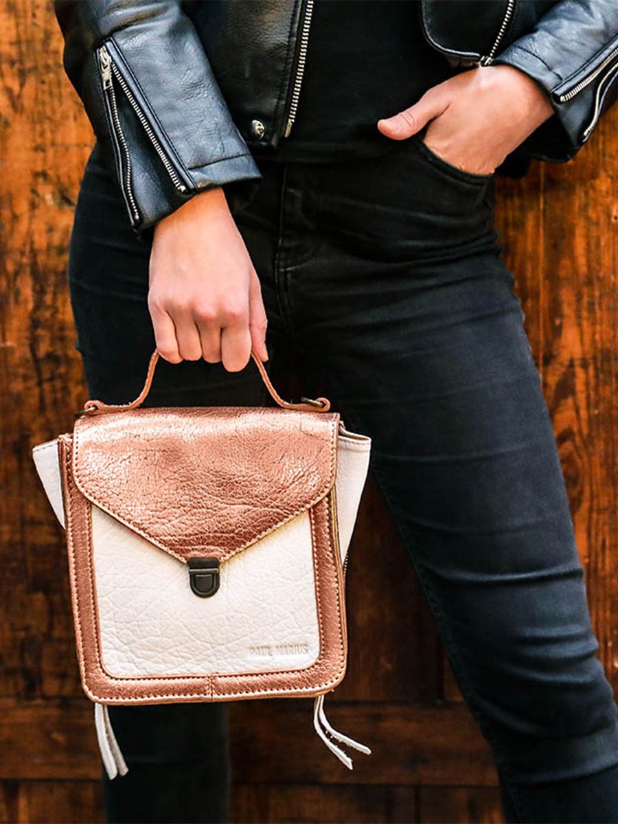 small-leather-shoulder-bag-for-woman-pink-gold-white-picture-parade-mistinguette-rose-gold-white-paul-marius-3760125338941