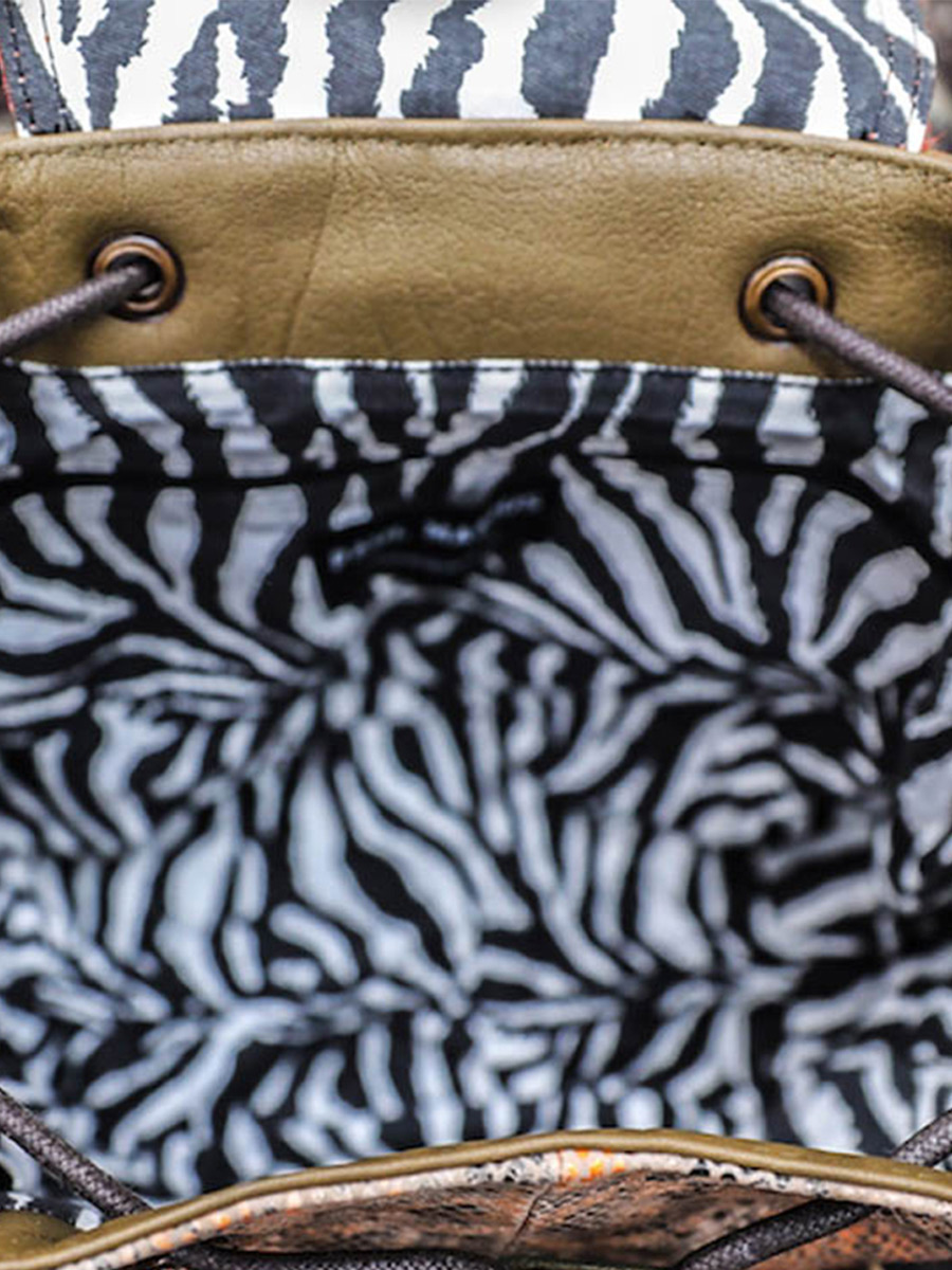 leather-backpak-for-woman-orange-green-side-view-picture-lebaroudeur-chimere-orange-khaki-paul-marius-3760125336978