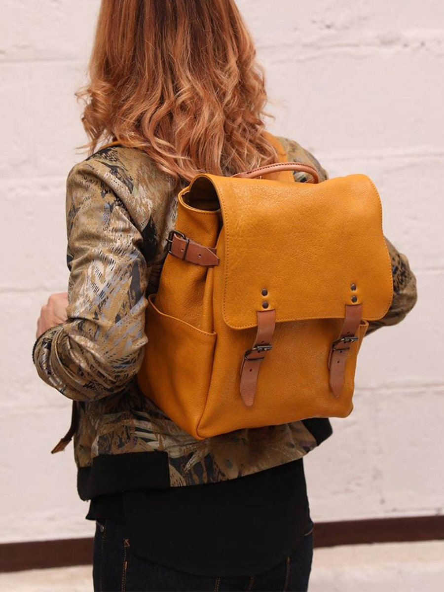 leather-back-pack-yellow-picture-parade-laudacieux-saffron-paul-marius-3760125334462