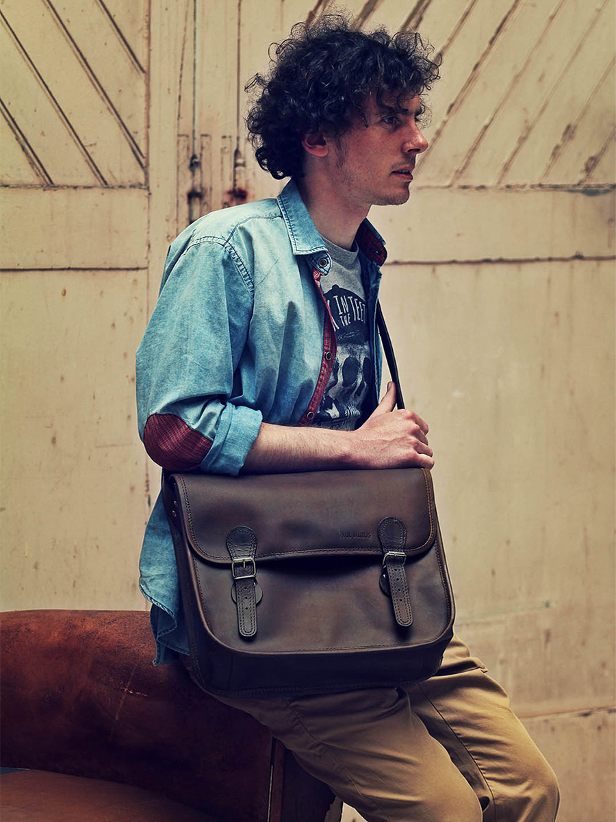 document-holder-black-picture-parade-lasacoche--m-indus-paul-marius-3770003007159